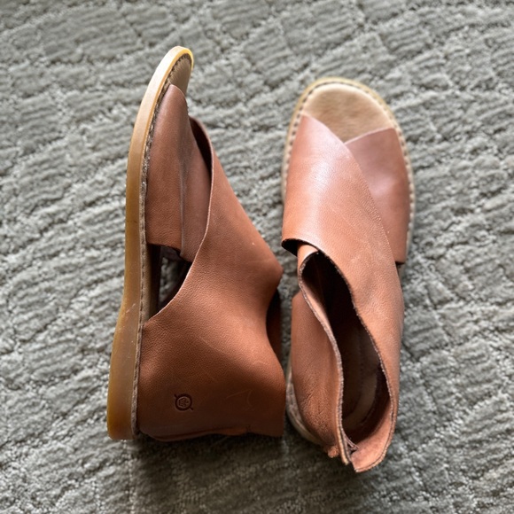 Born Shoes - Born Size 10 Leather Sandal